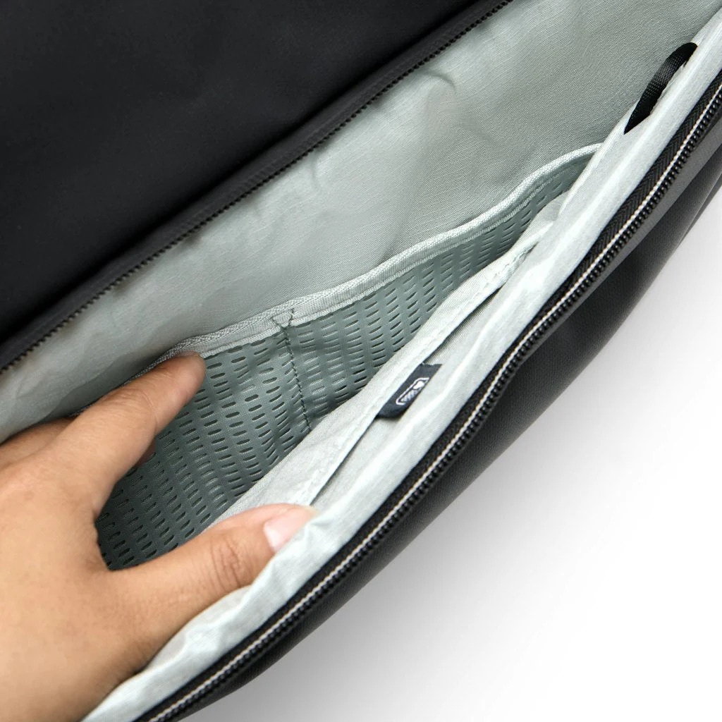 Travel Duffel | 80L | Black - Image 5