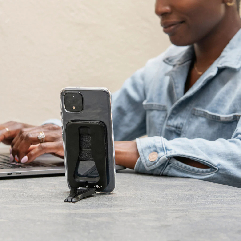 Universal Adapter - Image 5